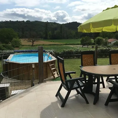 6 Pers, Piscine Chauffee Pres De Sarlat Holiday home *
