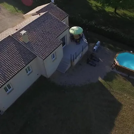 6 Pers, Piscine Chauffee Pres De Sarlat Holiday home *