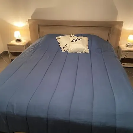 6 Pers, Piscine Chauffee Pres De Sarlat Holiday home *